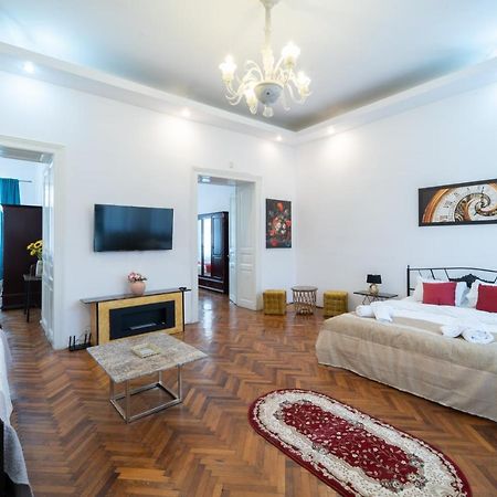 5* Noble House In Historic Center Villa Cluj-Napoca Exterior photo