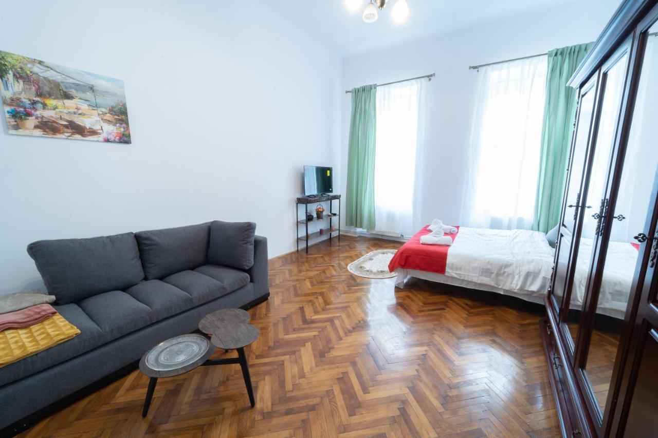 5* Noble House In Historic Center Villa Cluj-Napoca Exterior photo