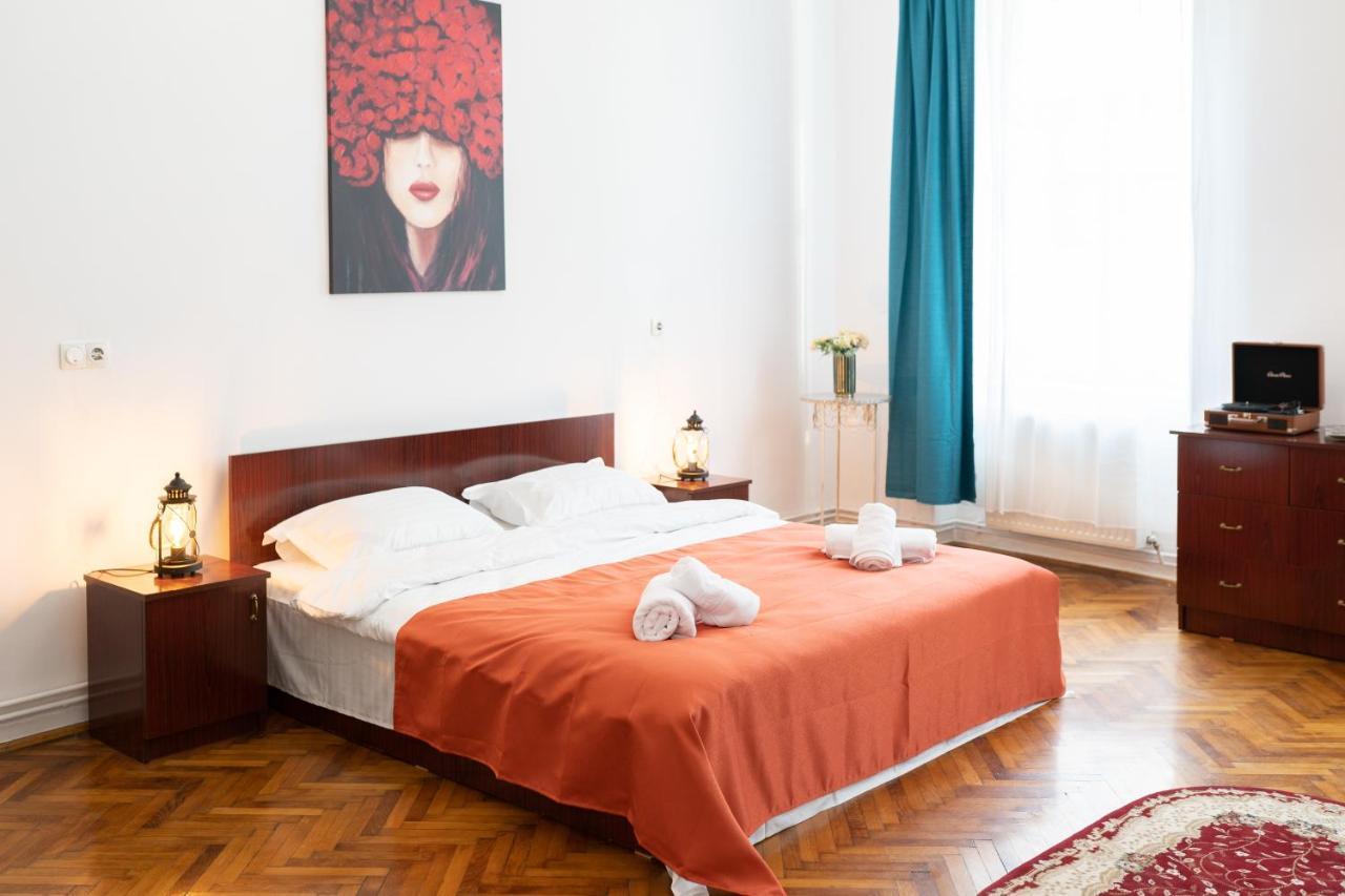 5* Noble House In Historic Center Villa Cluj-Napoca Exterior photo